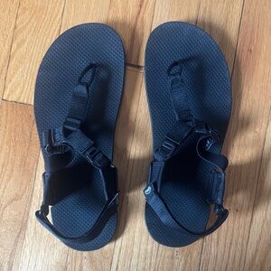 Bedrock Cairn Adventure Sandals (Men’s 10 / Women’s 11 / Black)